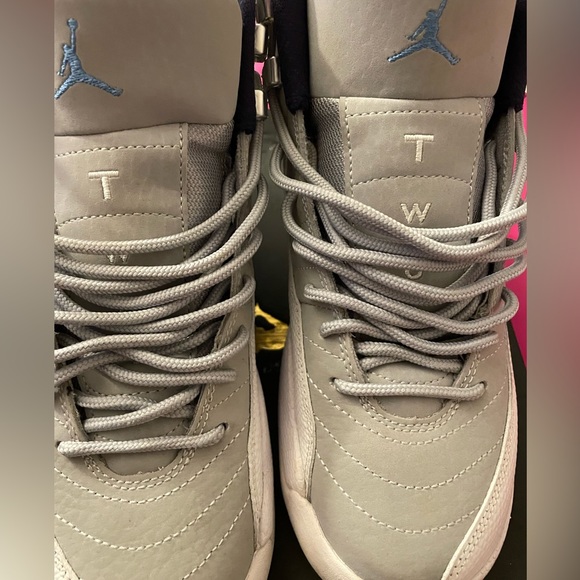 Jordan Wolf Grey Blue University 12’s - Picture 4 of 7